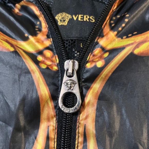 Versace windbreaker - Picture 5 of 7